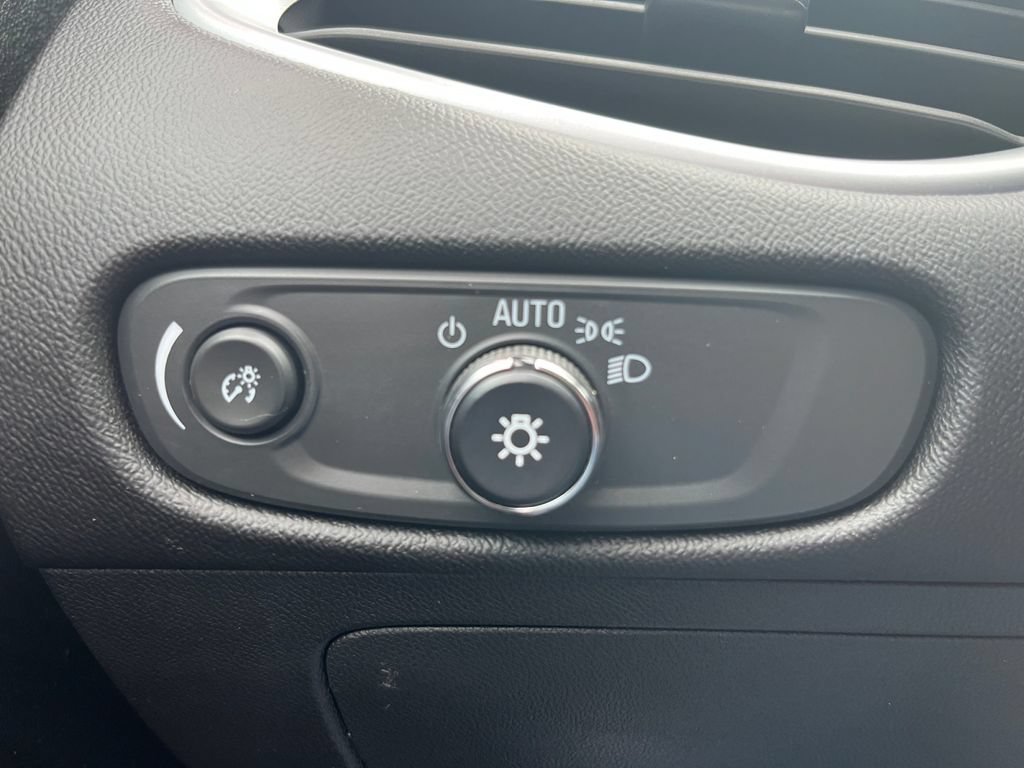 Used 2024 Chevrolet Malibu LT FWD image 19