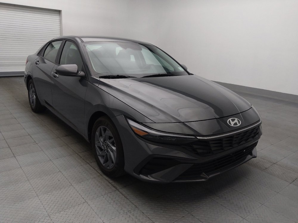Used 2025 Hyundai Elantra Hybrid FWD image 13