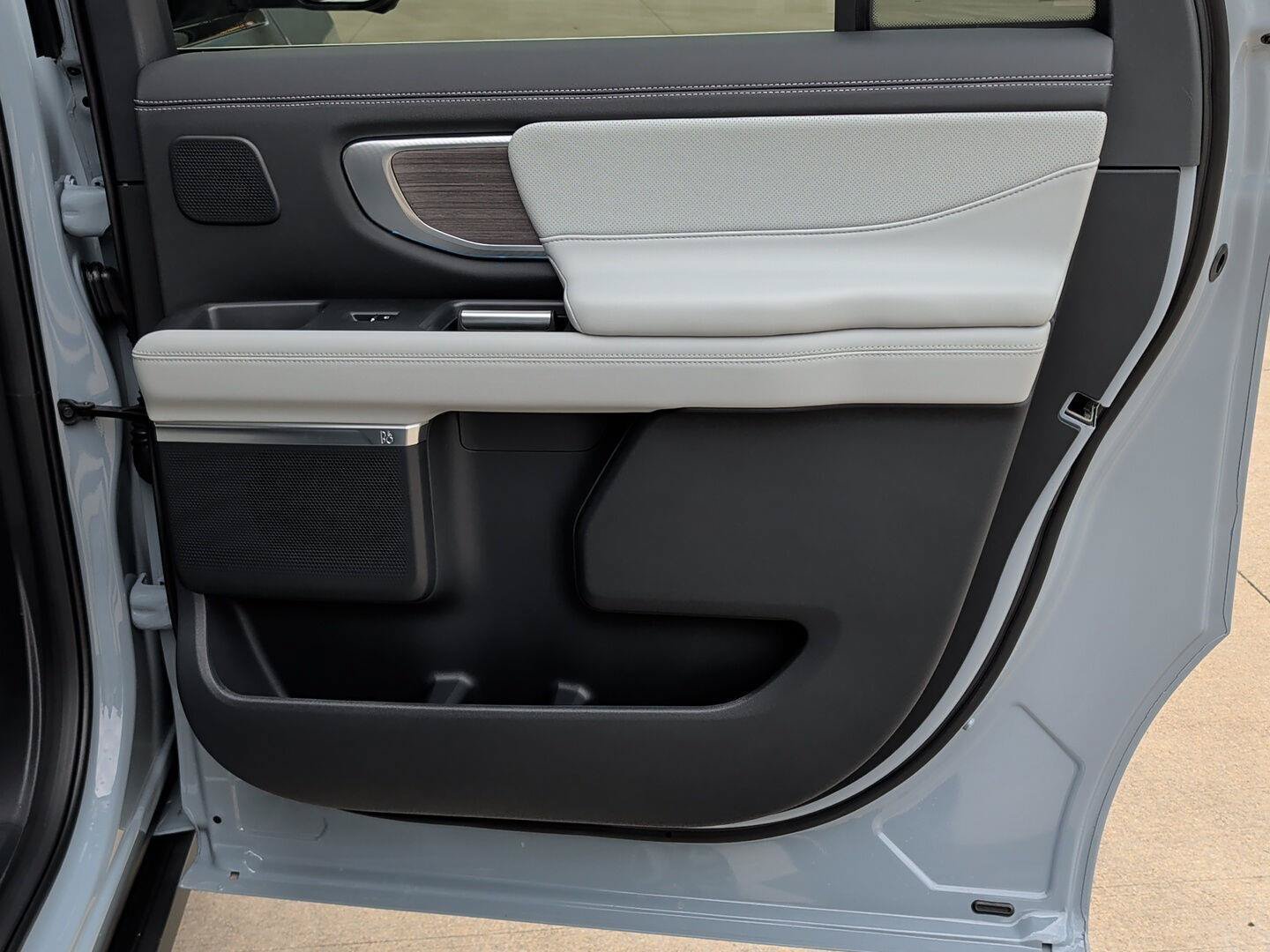 New 2026 Ford Expedition Max Platinum AWD/4WD image 32