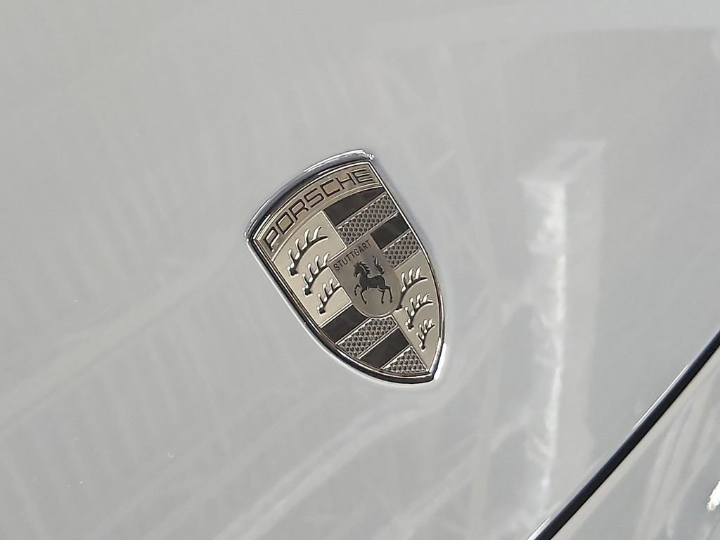 New 2026 Porsche Macan Turbo Electric AWD/4WD image 25