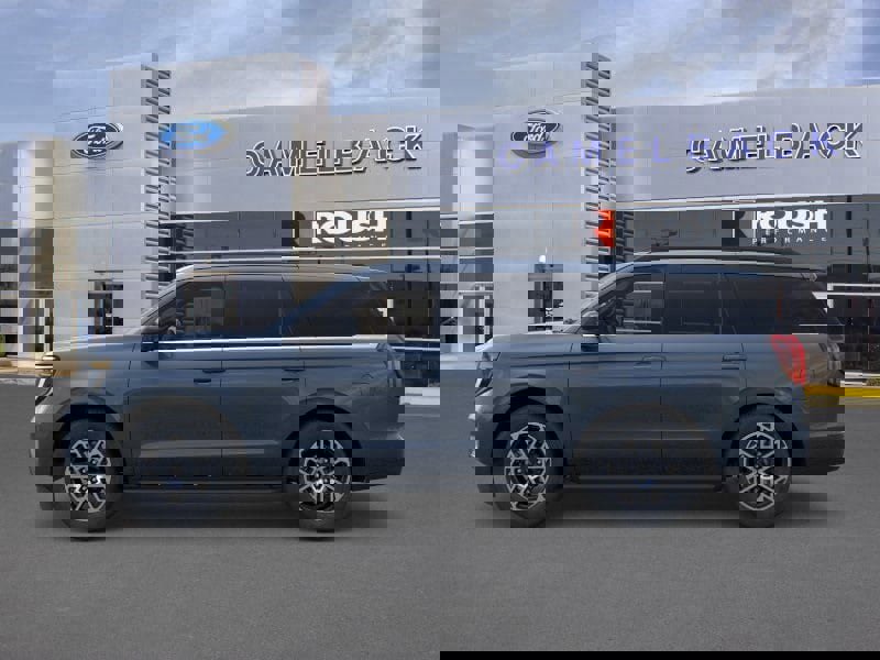 New 2025 Ford Expedition Active image 3