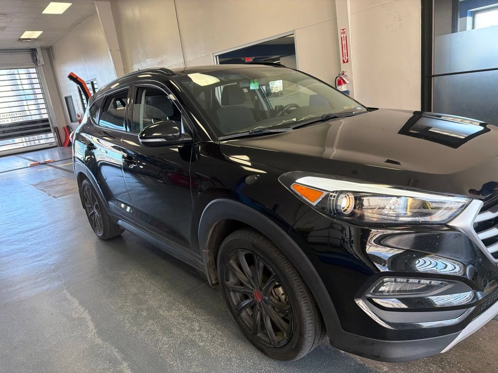 Used 2017 Hyundai Tucson Night FWD image 1