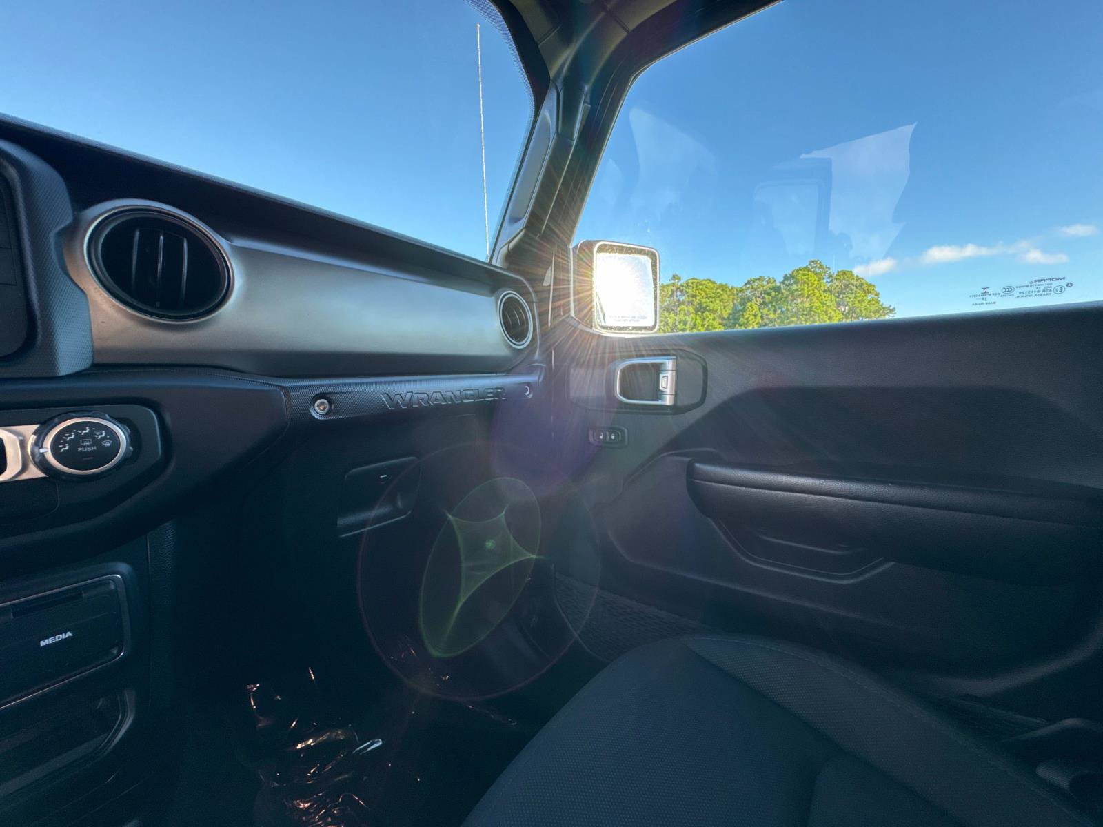 Used 2019 Jeep Wrangler Unlimited Sport S image 27