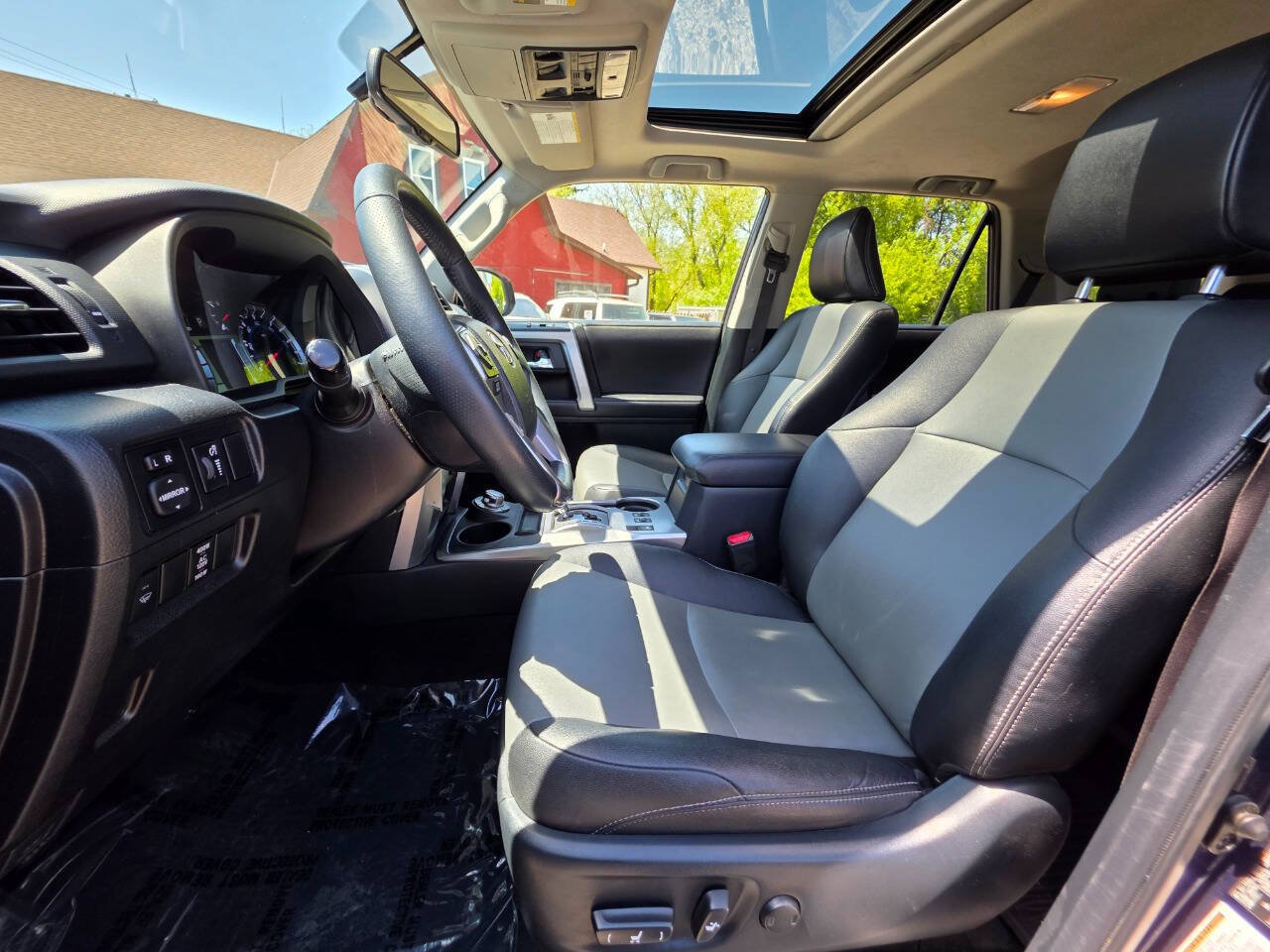 Used 2018 Toyota 4Runner SR5 Premium AWD/4WD image 8