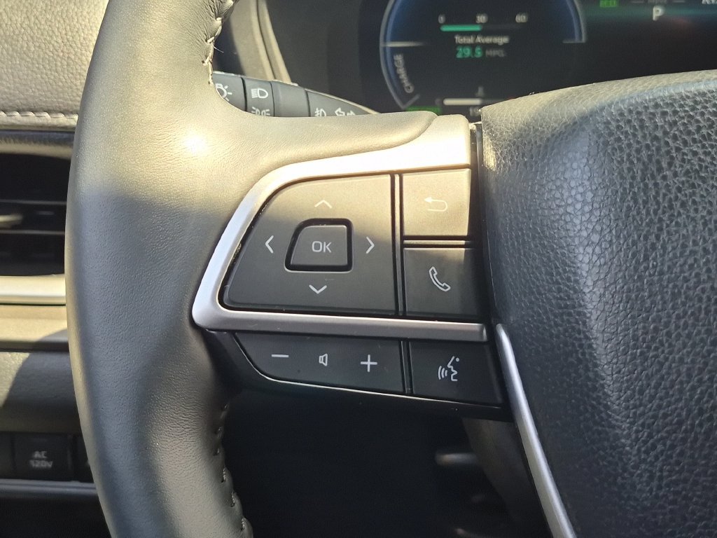 Used 2025 Toyota Grand Highlander AWD Hybrid image 32