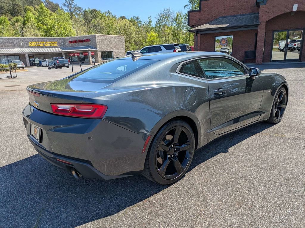 Used 2018 Chevrolet Camaro LT w/ Technology Package image 4