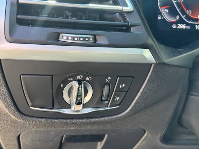 Used 2023 BMW X4 xDrive30i w/ Parking Assistance Package AWD/4WD image 21