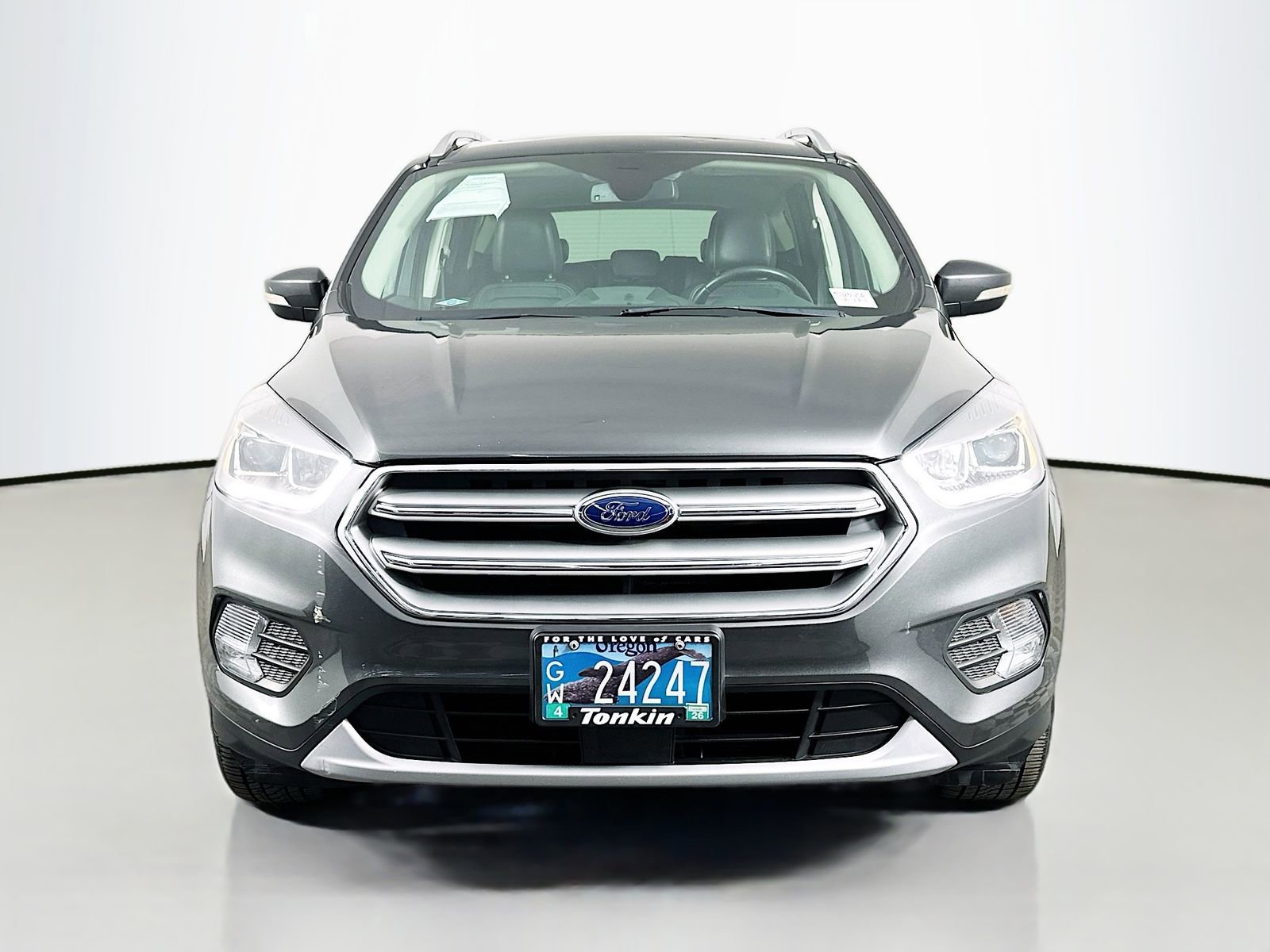 Used 2017 Ford Escape Titanium image 2