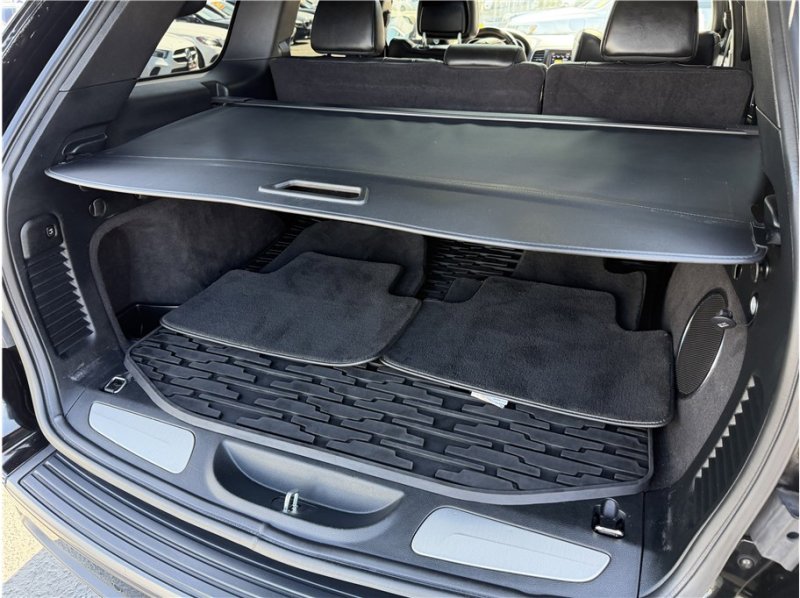 Used 2018 Jeep Grand Cherokee Trailhawk w/ Trailhawk Luxury Group image 27