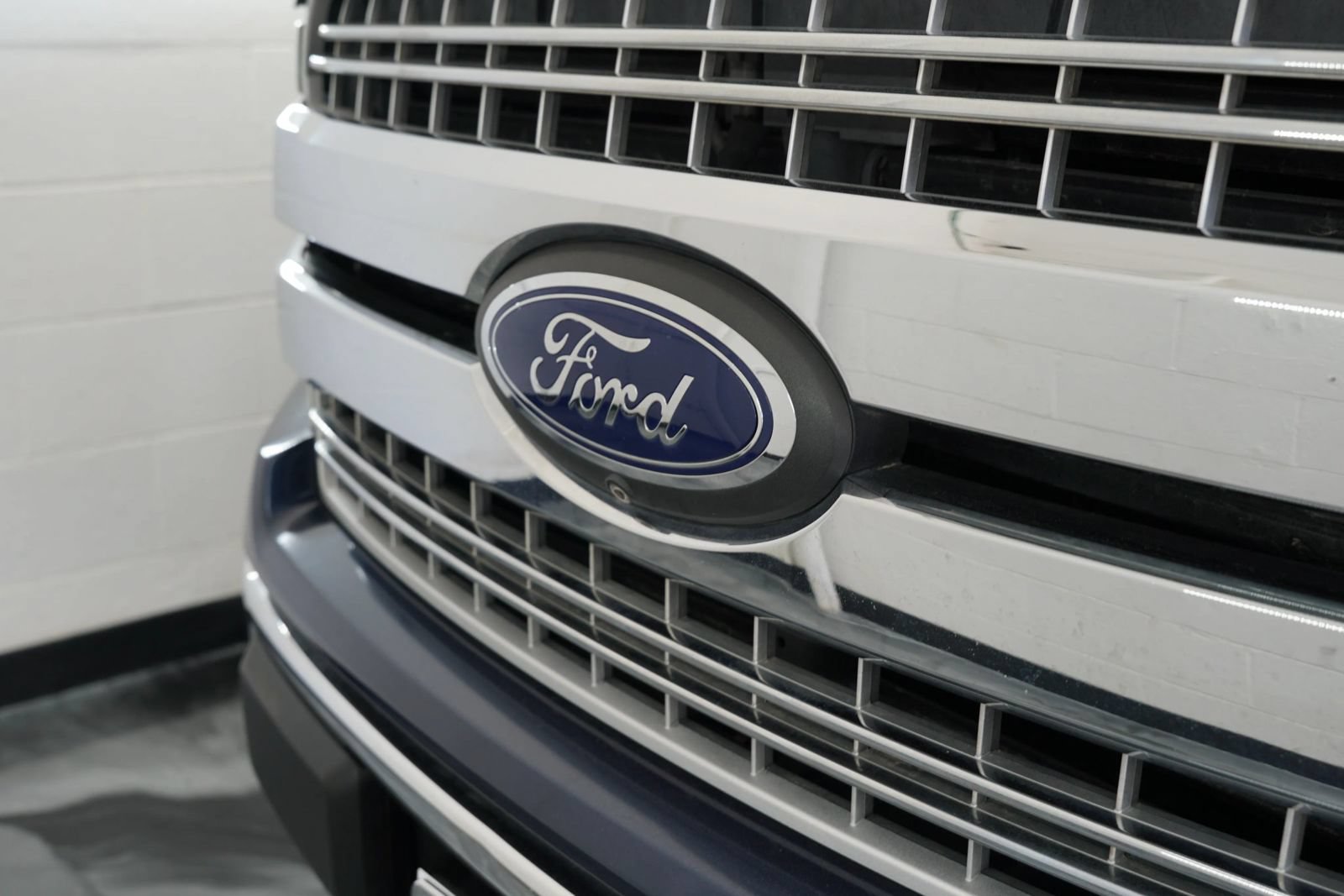 Used 2019 Ford F150 Lariat w/ Equipment Group 502A Luxury RWD image 29