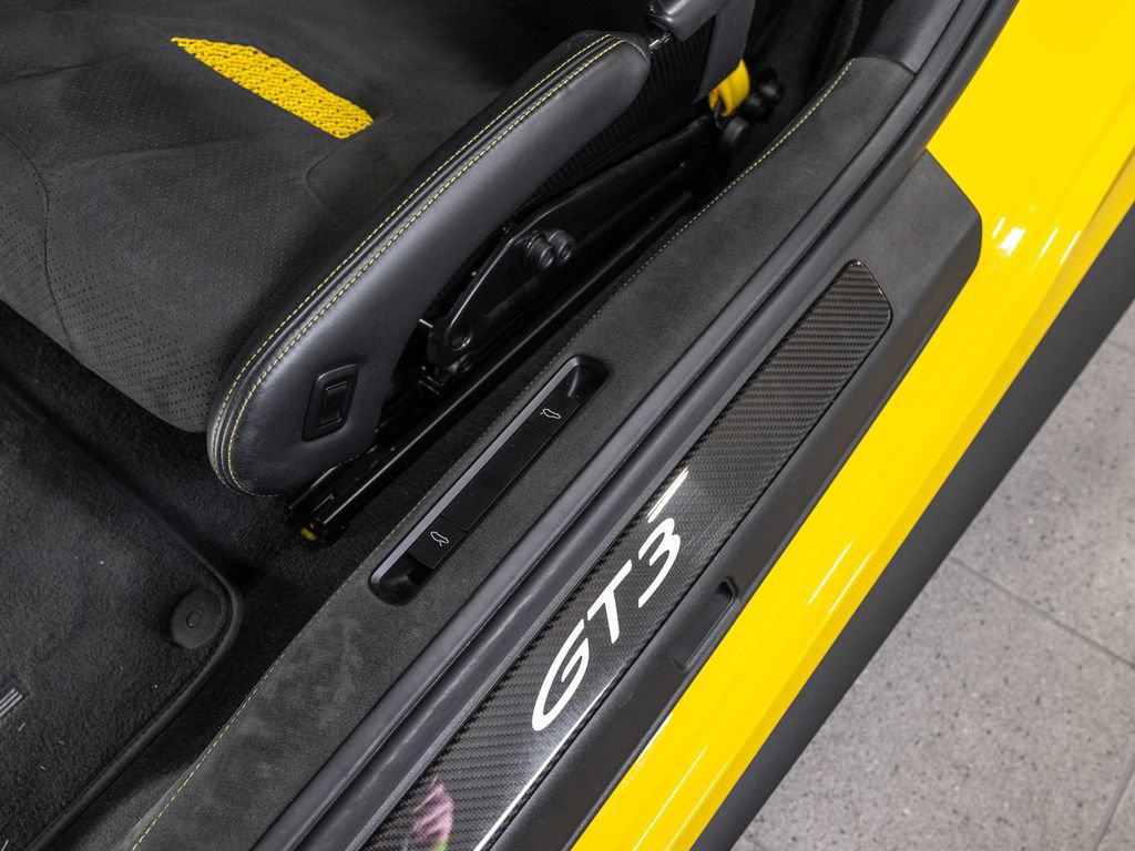 Used 2024 Porsche 911 GT3 RWD image 13