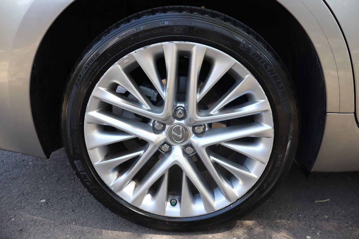 Used 2015 Lexus ES 350 w/ Luxury Package image 44