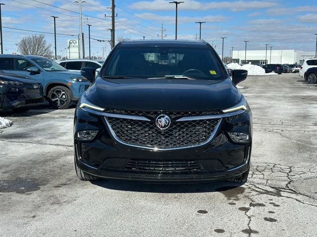 Used 2023 Buick Enclave Avenir w/ Avenir Technology Package image 2