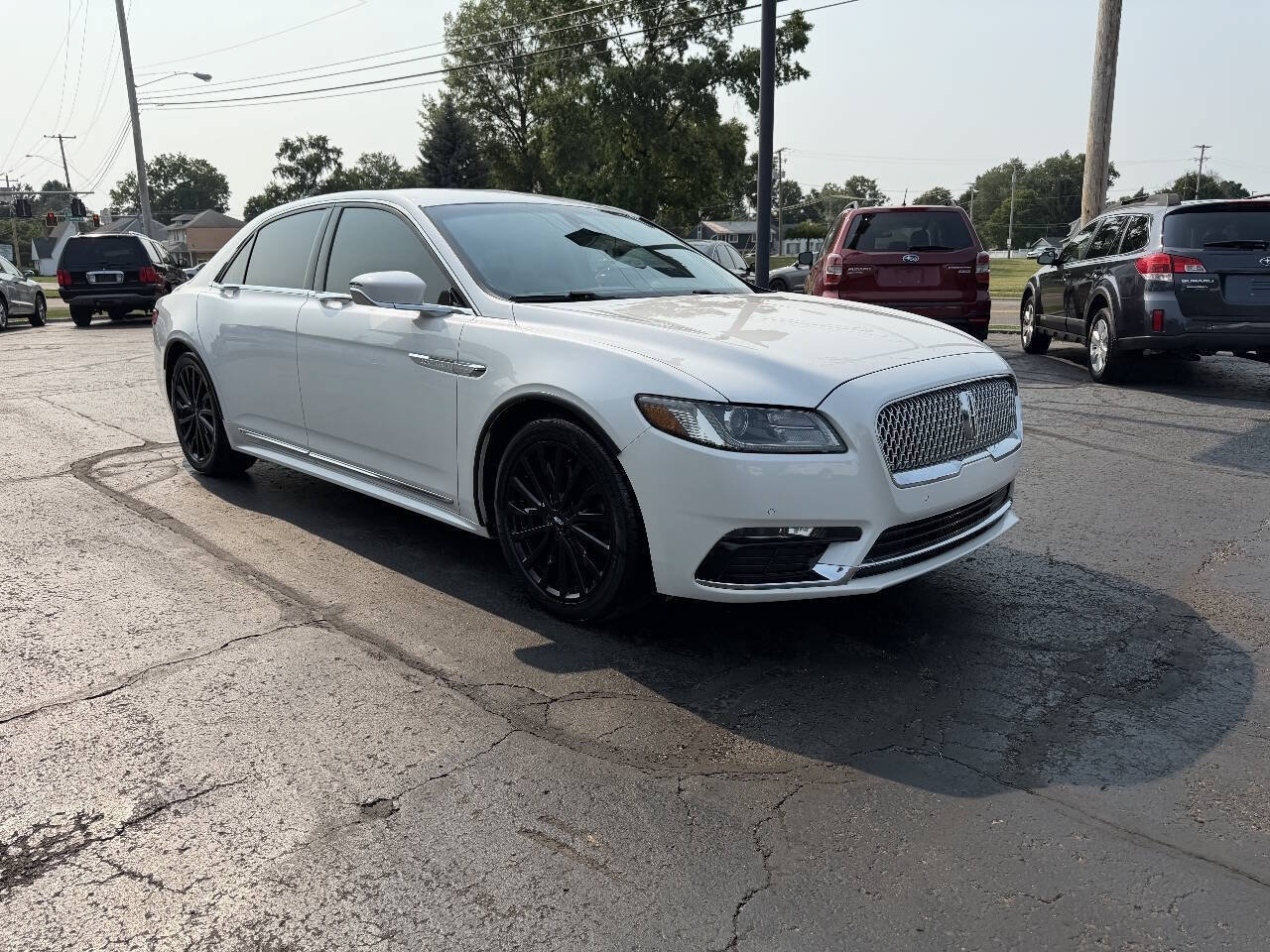 Used 2017 Lincoln Continental Select w/ Climate Package FWD image 5