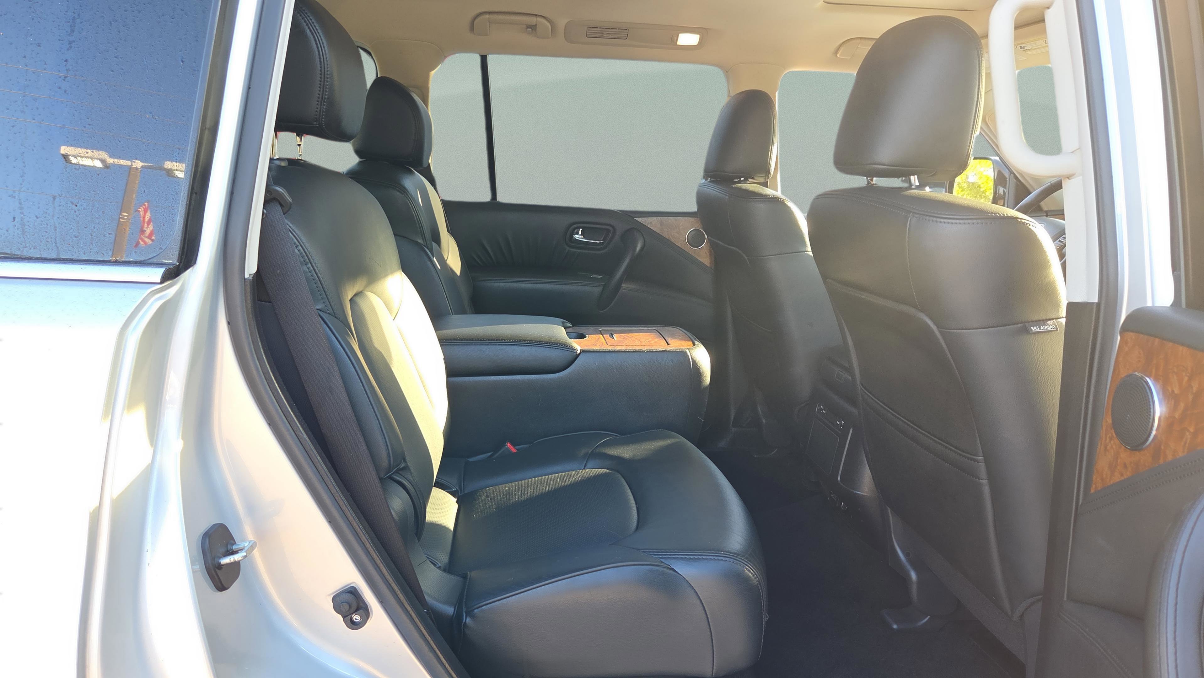 Used 2024 Nissan Armada SL w/ Captain's Chairs Package image 18