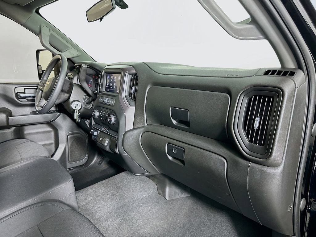 Used 2020 Chevrolet Silverado 2500 Custom w/ Custom Convenience Package image 28