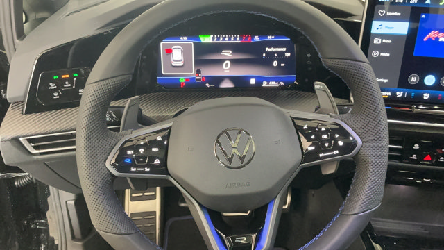New 2027 Volkswagen Golf R Black Edition AWD/4WD image 21