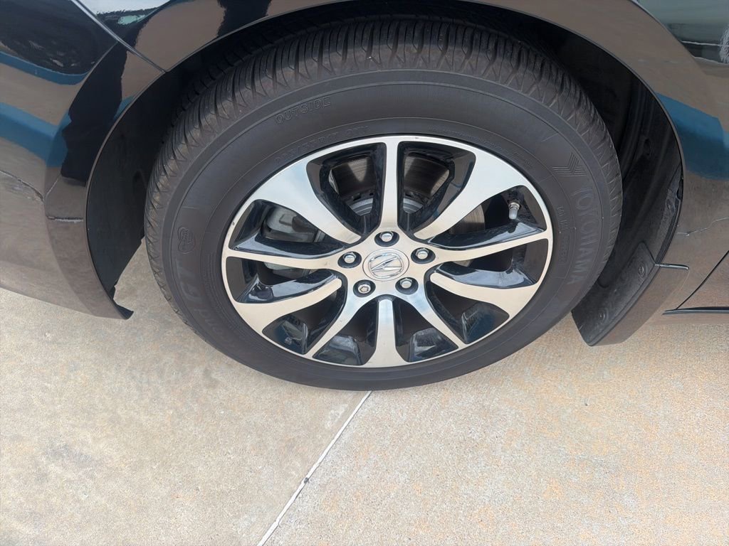 Used 2015 Acura TLX w/ Technology Package FWD image 29