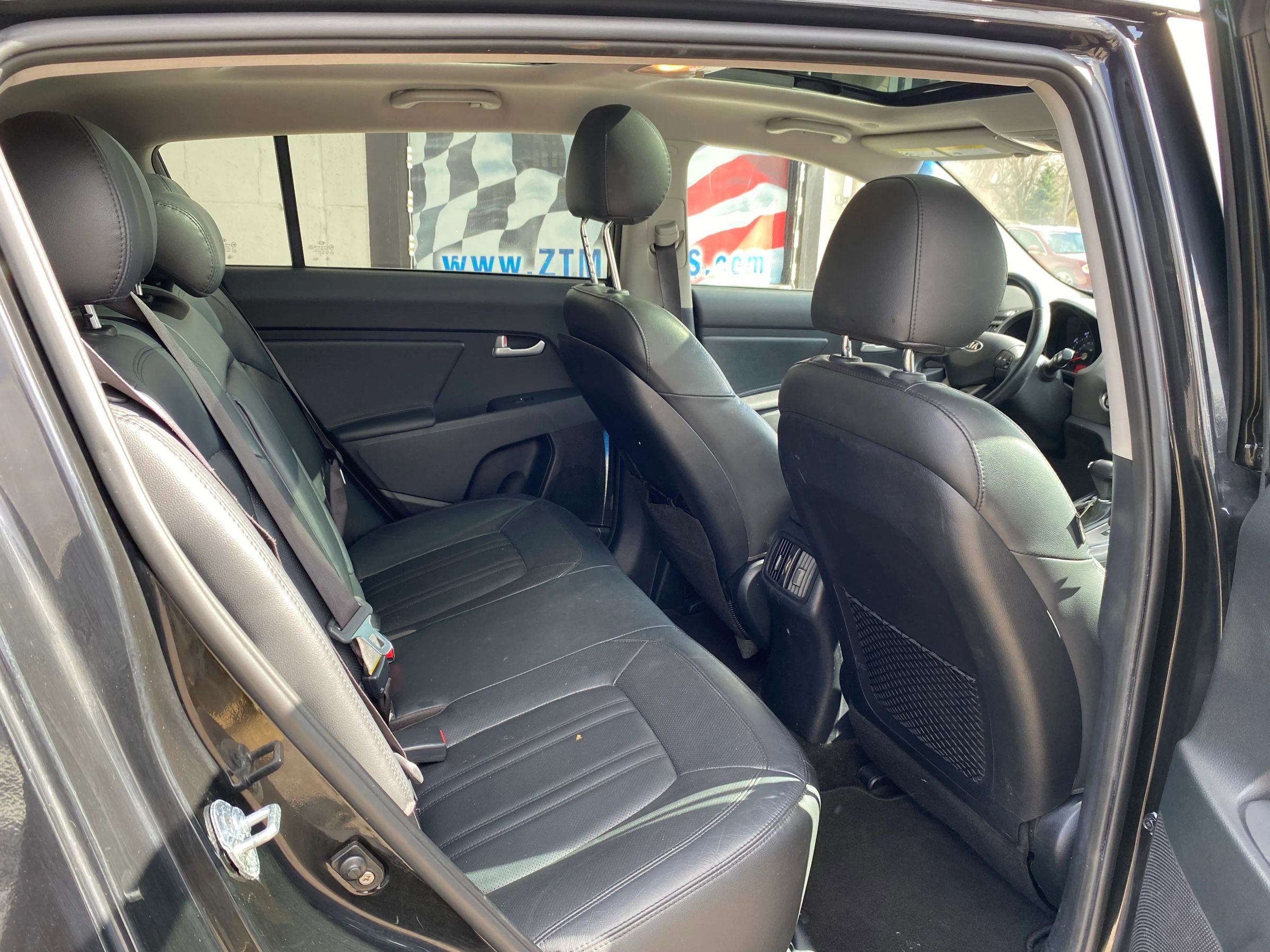 Used 2014 Kia Sportage EX image 11