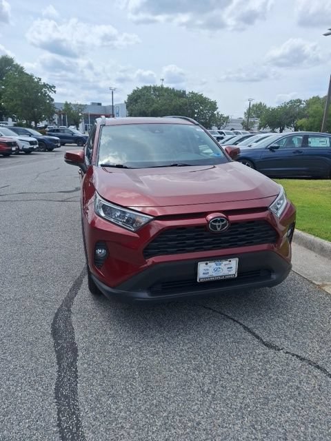 Used 2019 Toyota RAV4 XLE w/ Carpet Mat Package AWD/4WD image 4