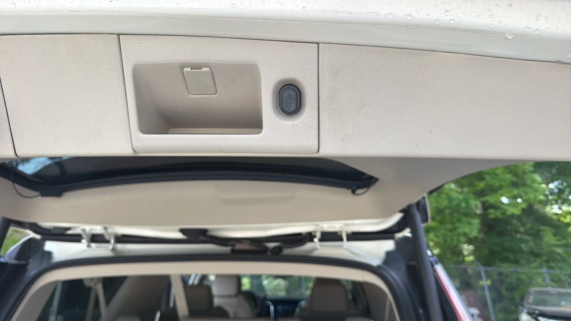 Used 2015 Cadillac Escalade ESV Luxury AWD/4WD image 30