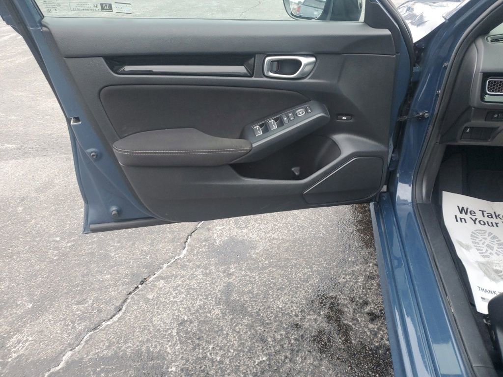 Certified 2025 Honda Civic Sport Touring image 13