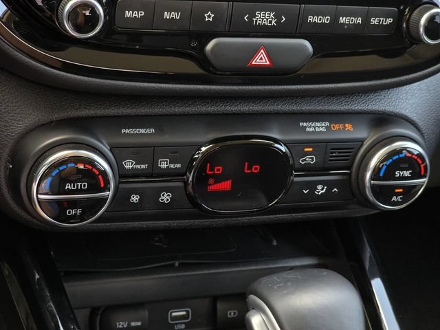 Used 2022 Kia Soul Turbo FWD image 28