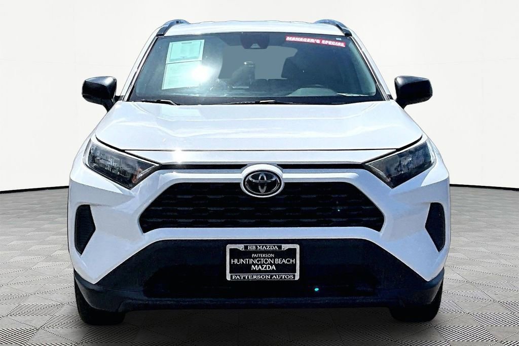 Used 2019 Toyota RAV4 LE image 3