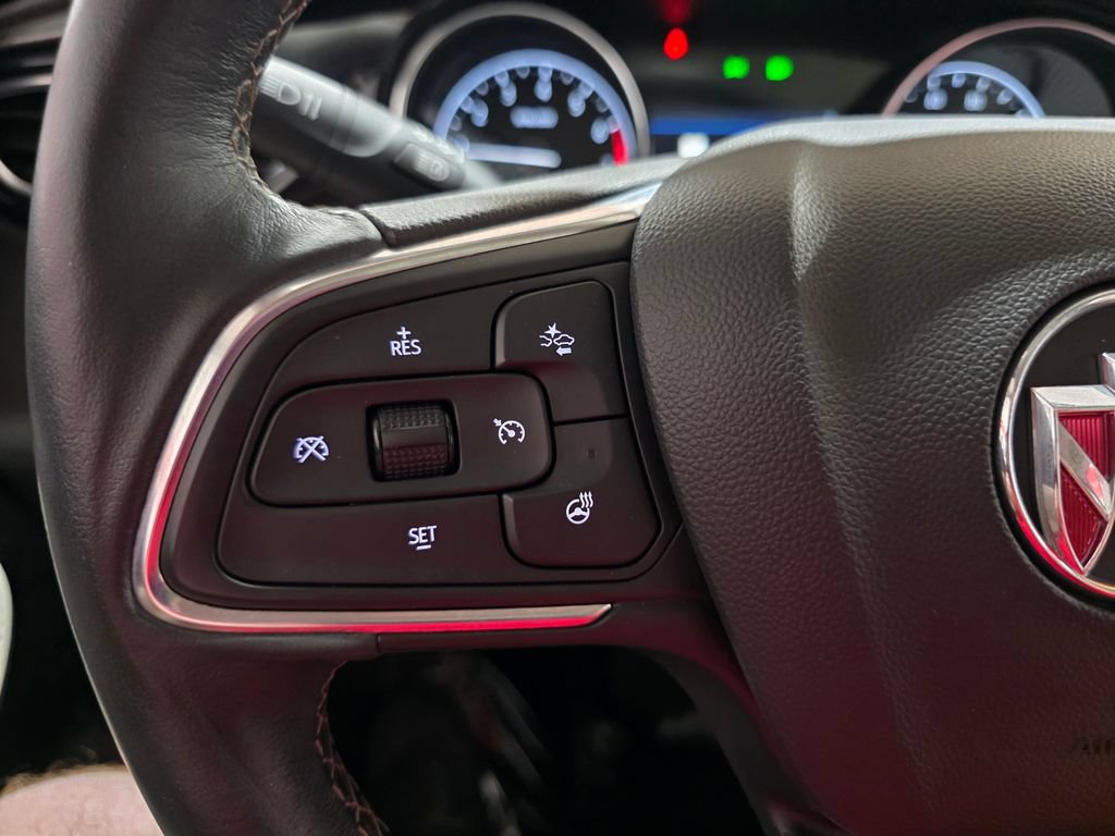 Used 2021 Buick Encore GX Essence w/ Advanced Technology Package AWD/4WD image 29