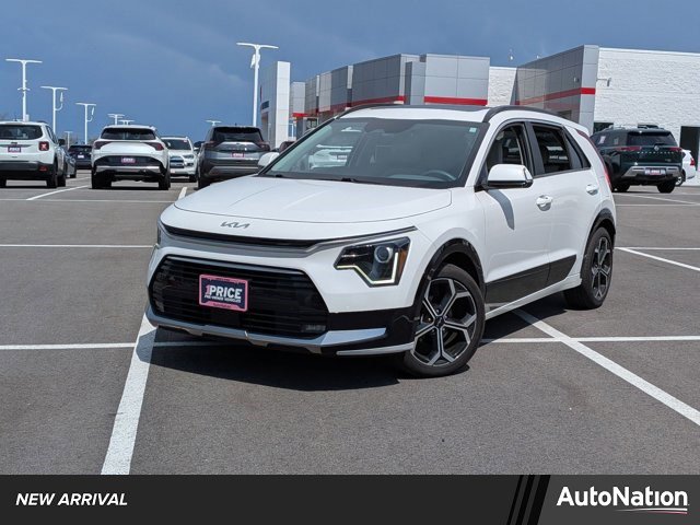 Used 2024 Kia Niro EX Touring image 1