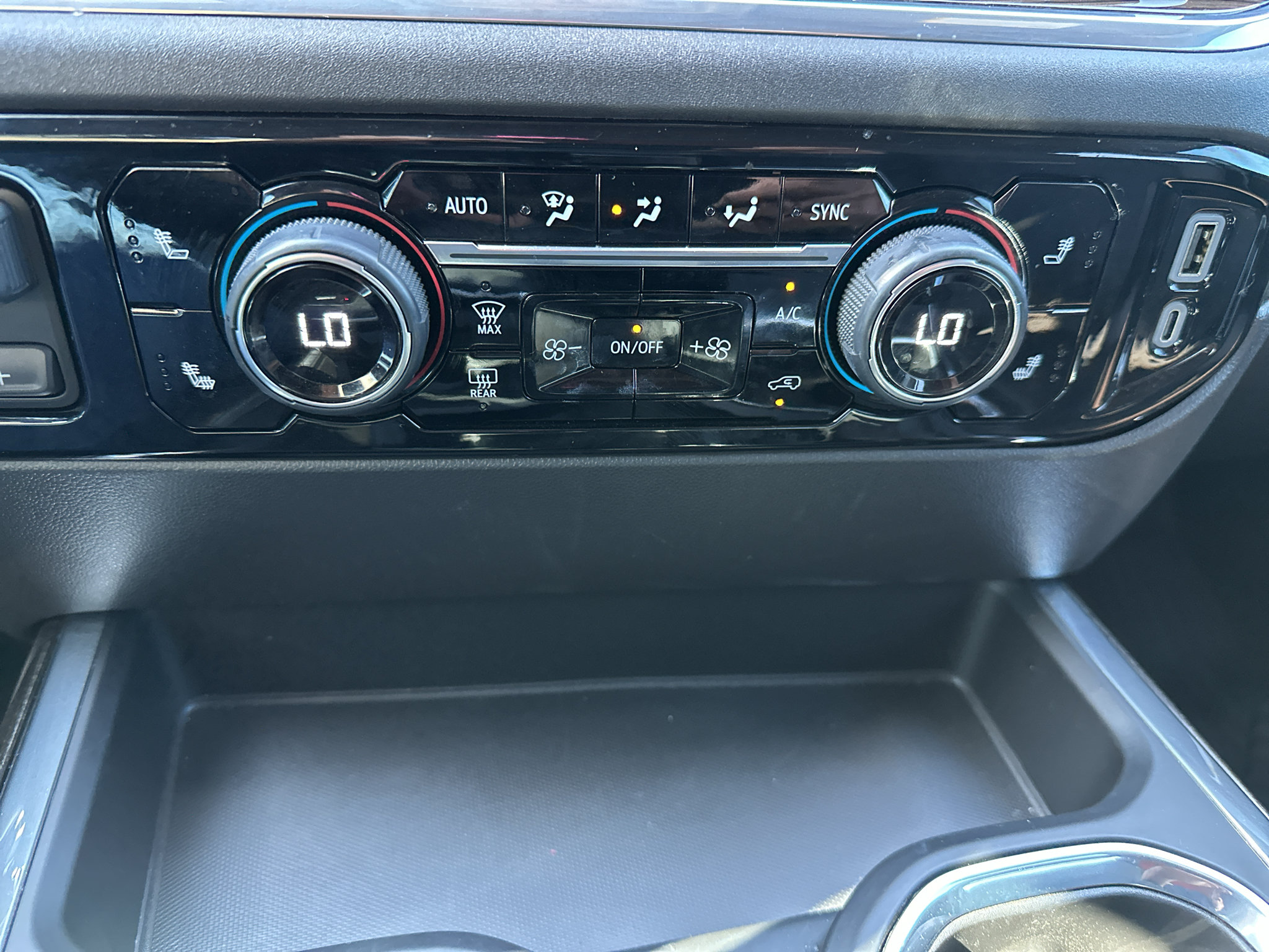 Used 2024 Chevrolet Silverado 1500 LT Trail Boss AWD/4WD image 33
