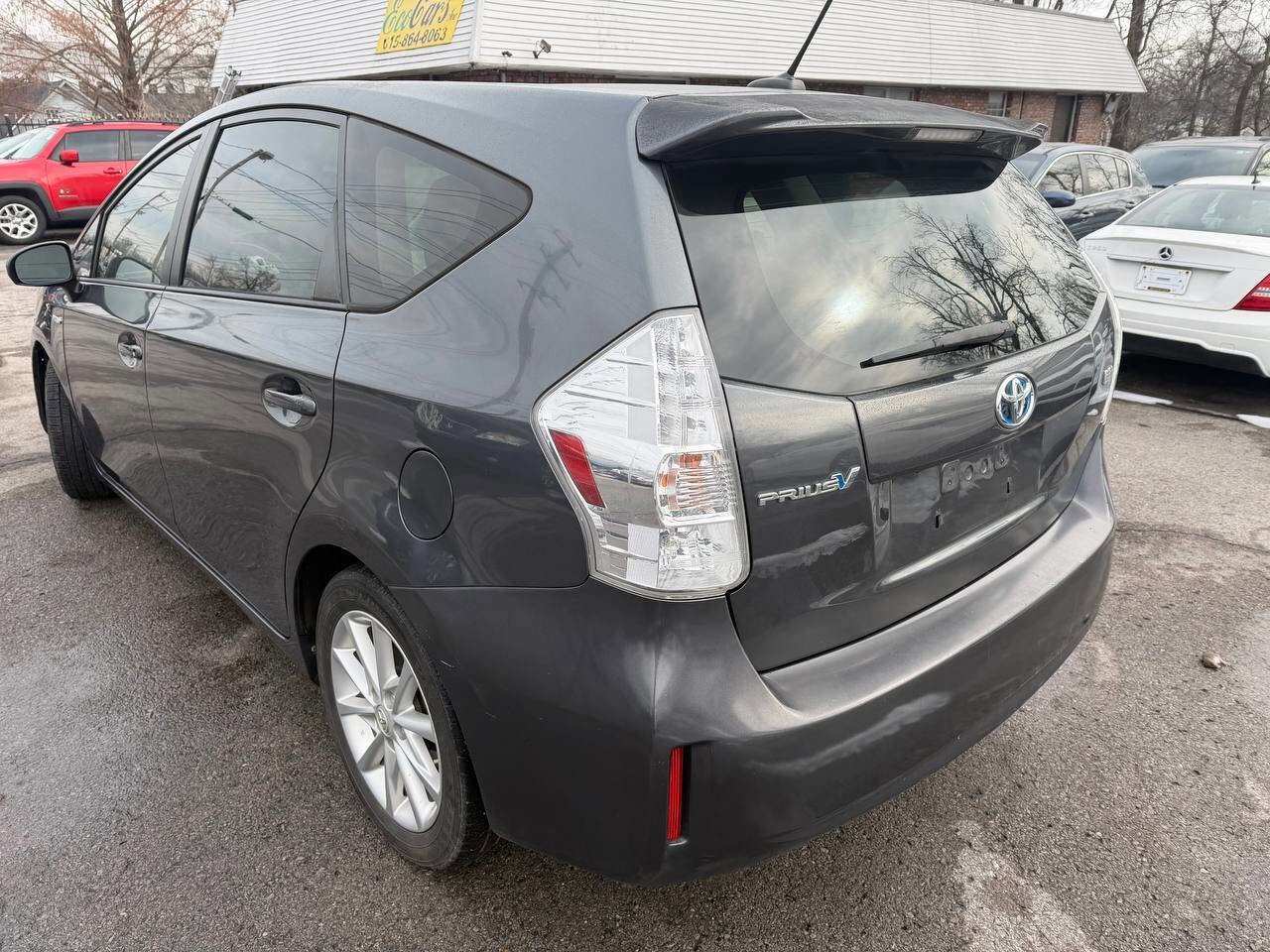 Used 2013 Toyota Prius V Five image 6