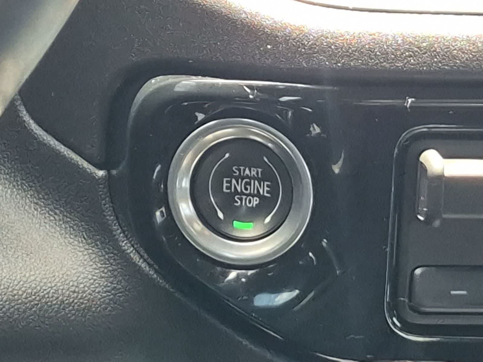 Used 2023 Chevrolet Silverado 1500 LT AWD/4WD image 17