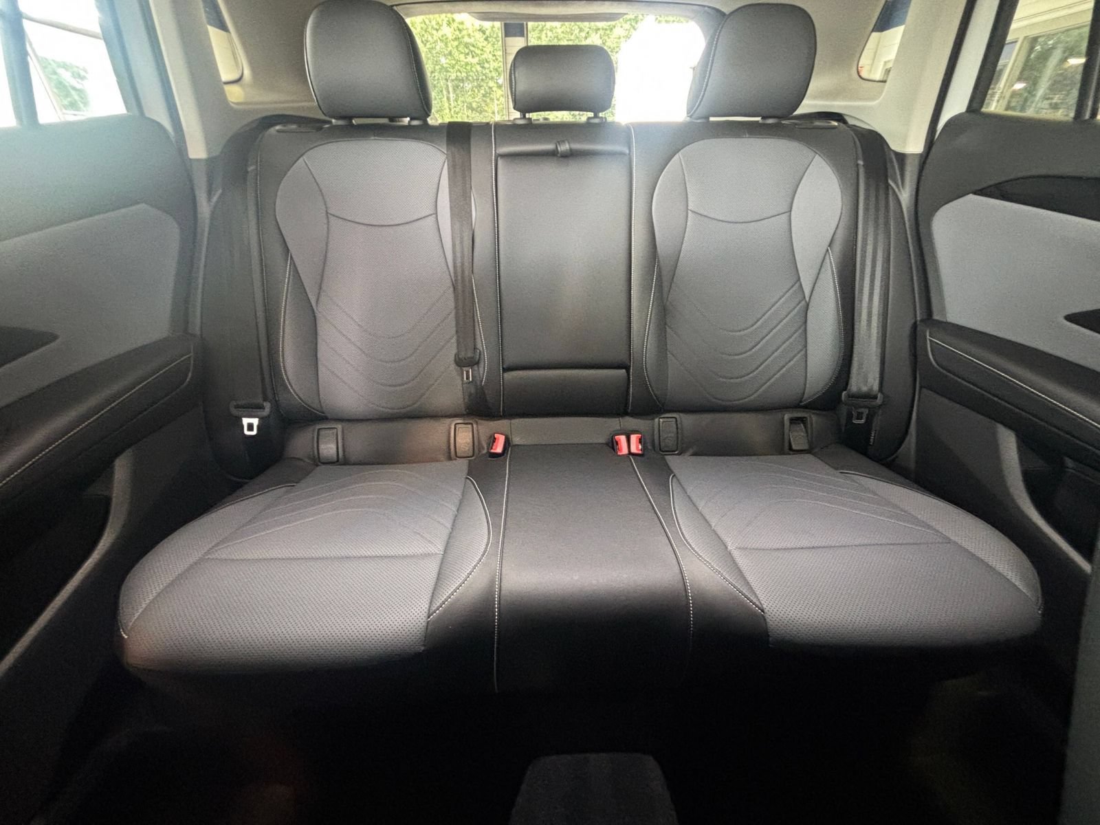 Used 2026 Volkswagen Tiguan SE AWD/4WD image 40