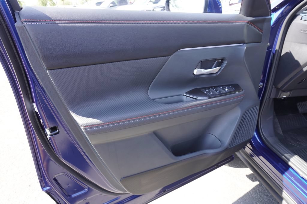 Certified 2025 Nissan Kicks SR FWD image 14