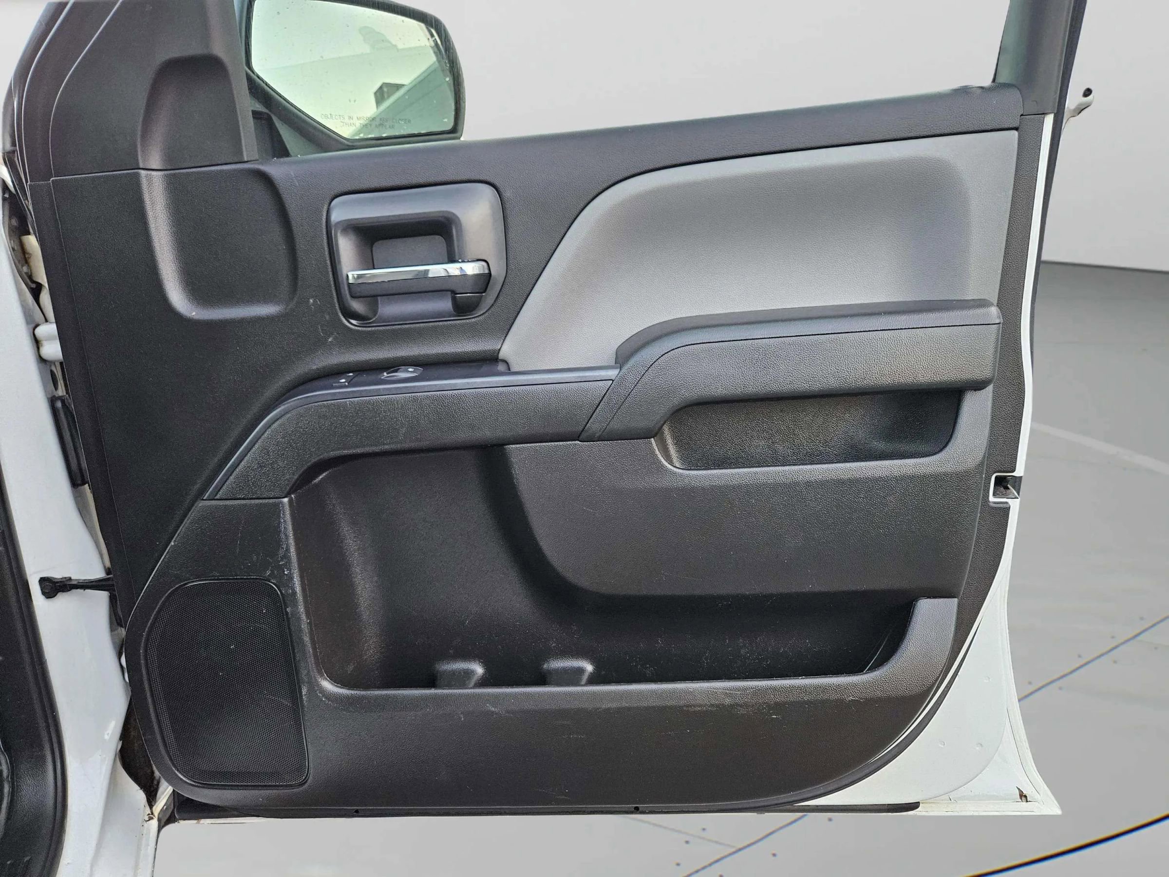 Used 2018 Chevrolet Silverado 1500 Custom w/ Trailering Package image 16