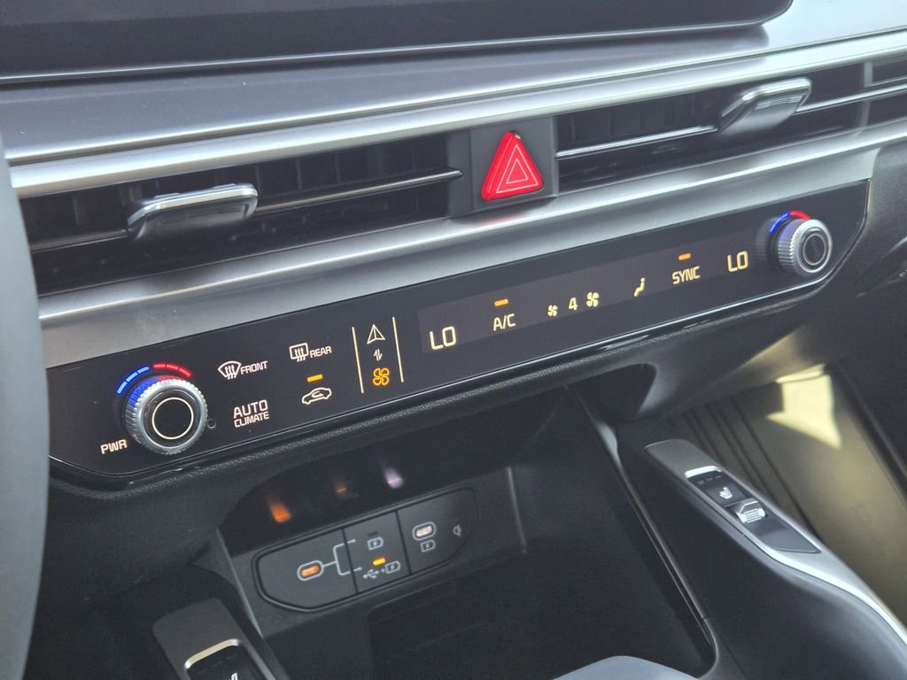 New 2026 Kia Sorento S w/ S Panoramic Sunroof Package FWD image 18