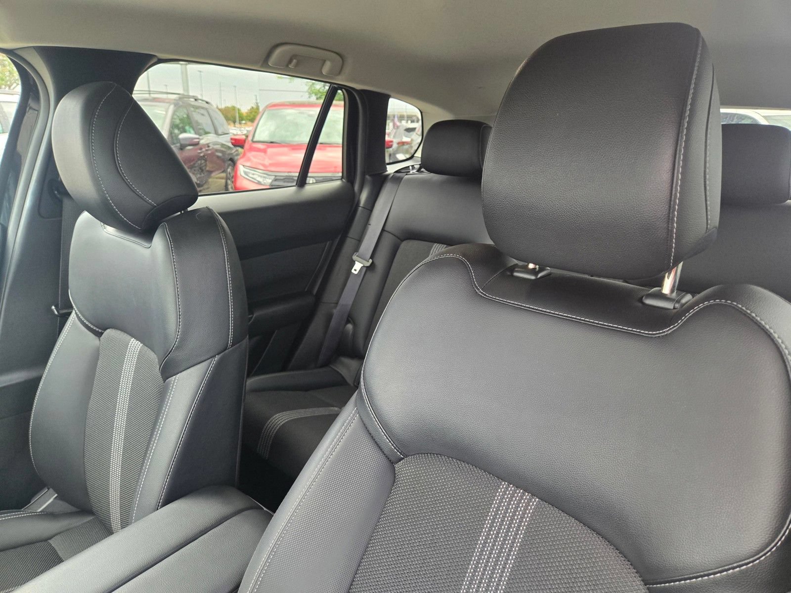 Used 2025 MAZDA CX-50 AWD 2.5 S w/ Preferred Package image 13