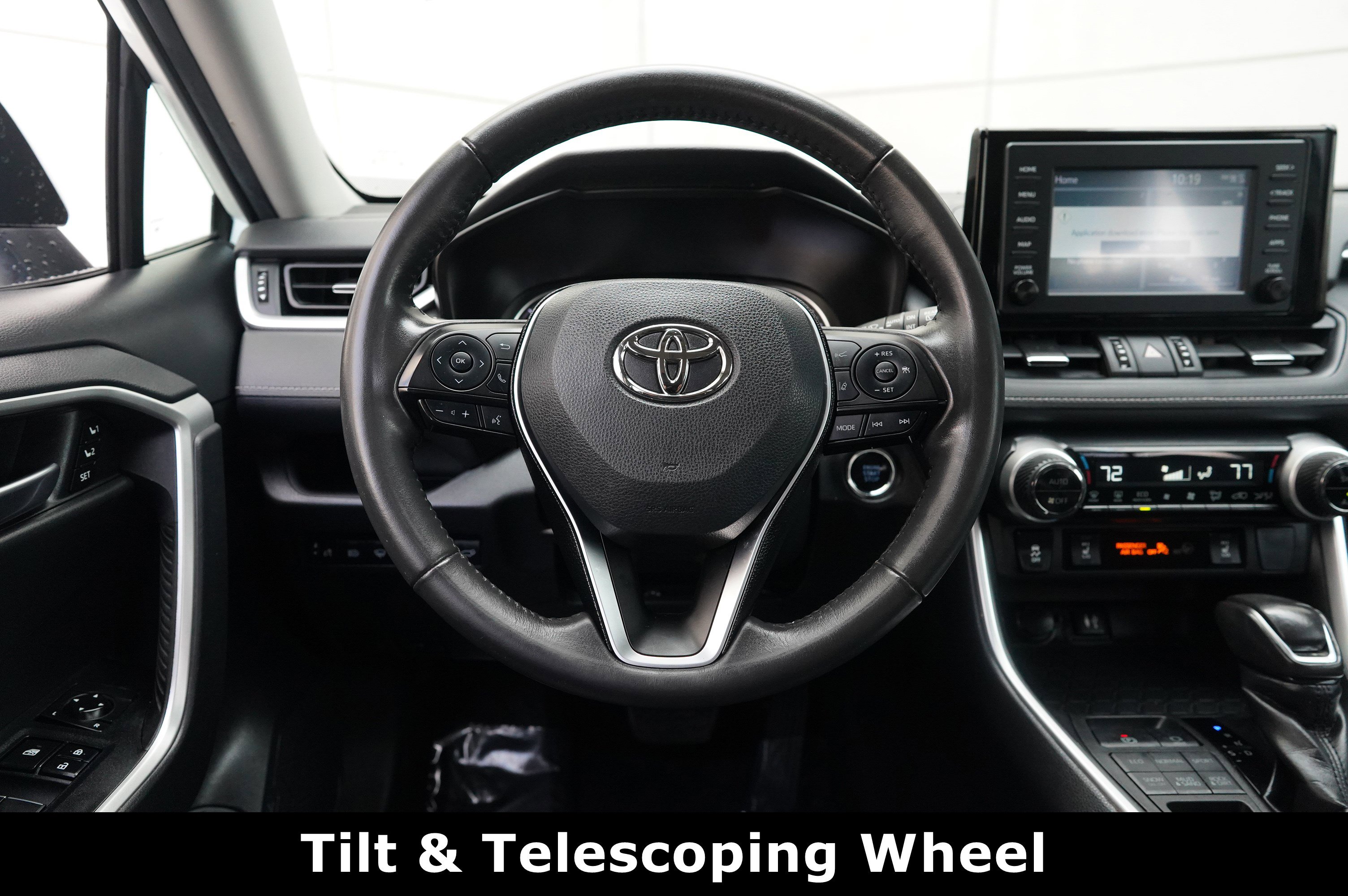 Used 2019 Toyota RAV4 XLE Premium image 9