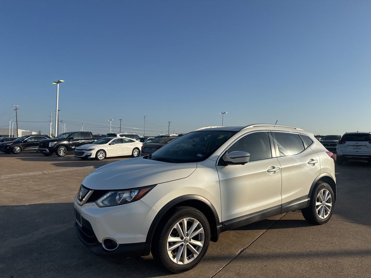 Used 2019 Nissan Rogue Sport SV w/ Technology Package image 8
