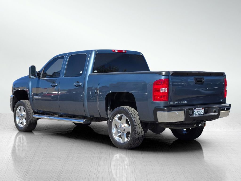 Used 2010 Chevrolet Silverado 2500 LTZ w/ Convenience Package image 6