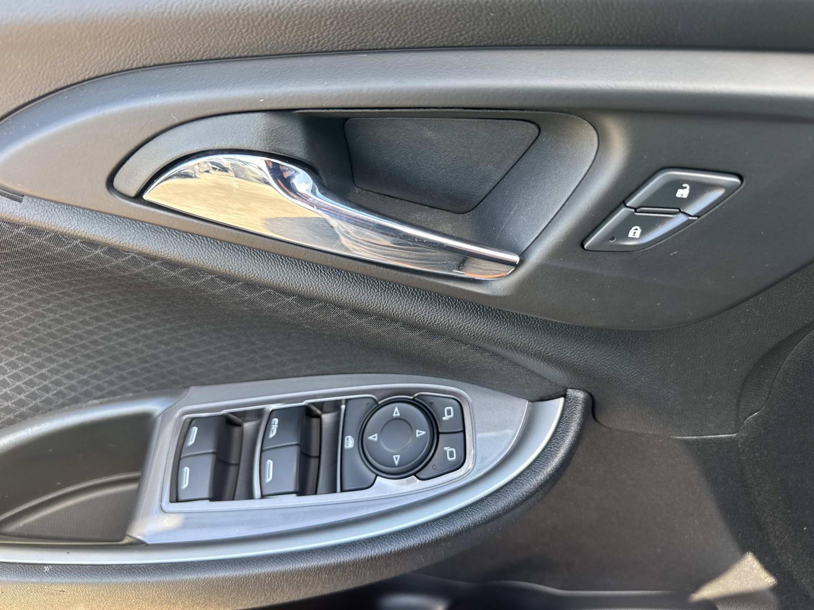 Used 2025 Chevrolet Malibu LT FWD image 20