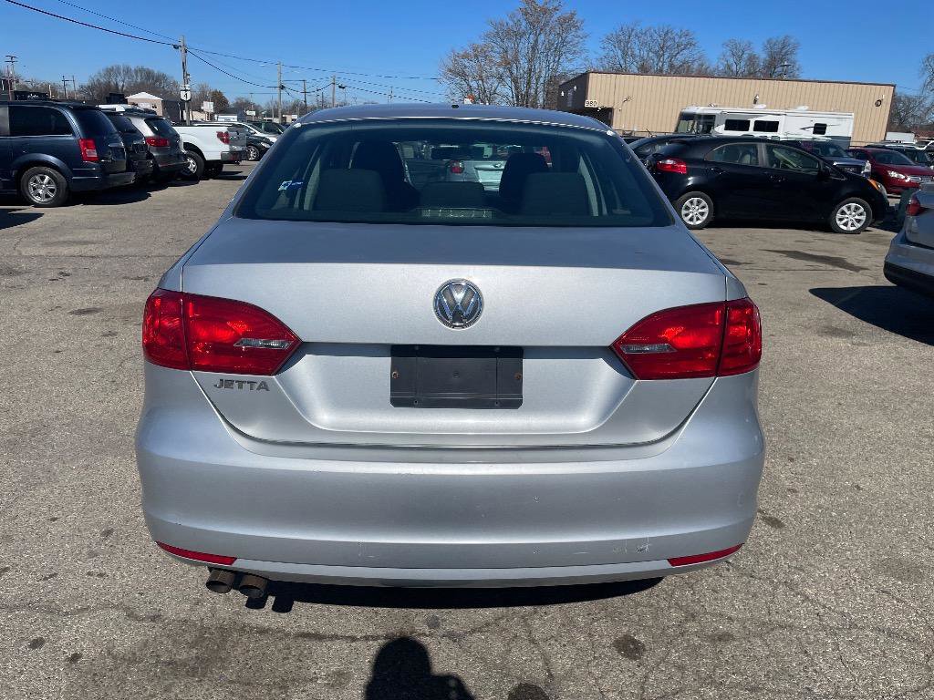 Used 2011 Volkswagen Jetta S image 5