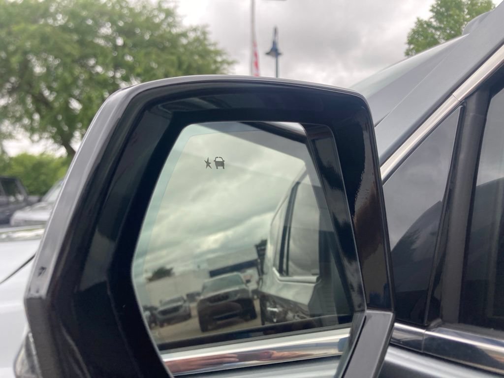 Used 2025 GMC Yukon Elevation AWD/4WD image 22