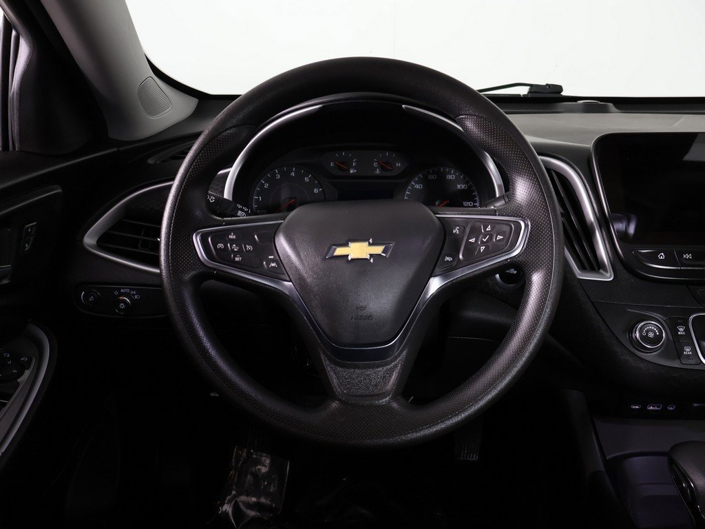 Used 2025 Chevrolet Malibu LS image 36