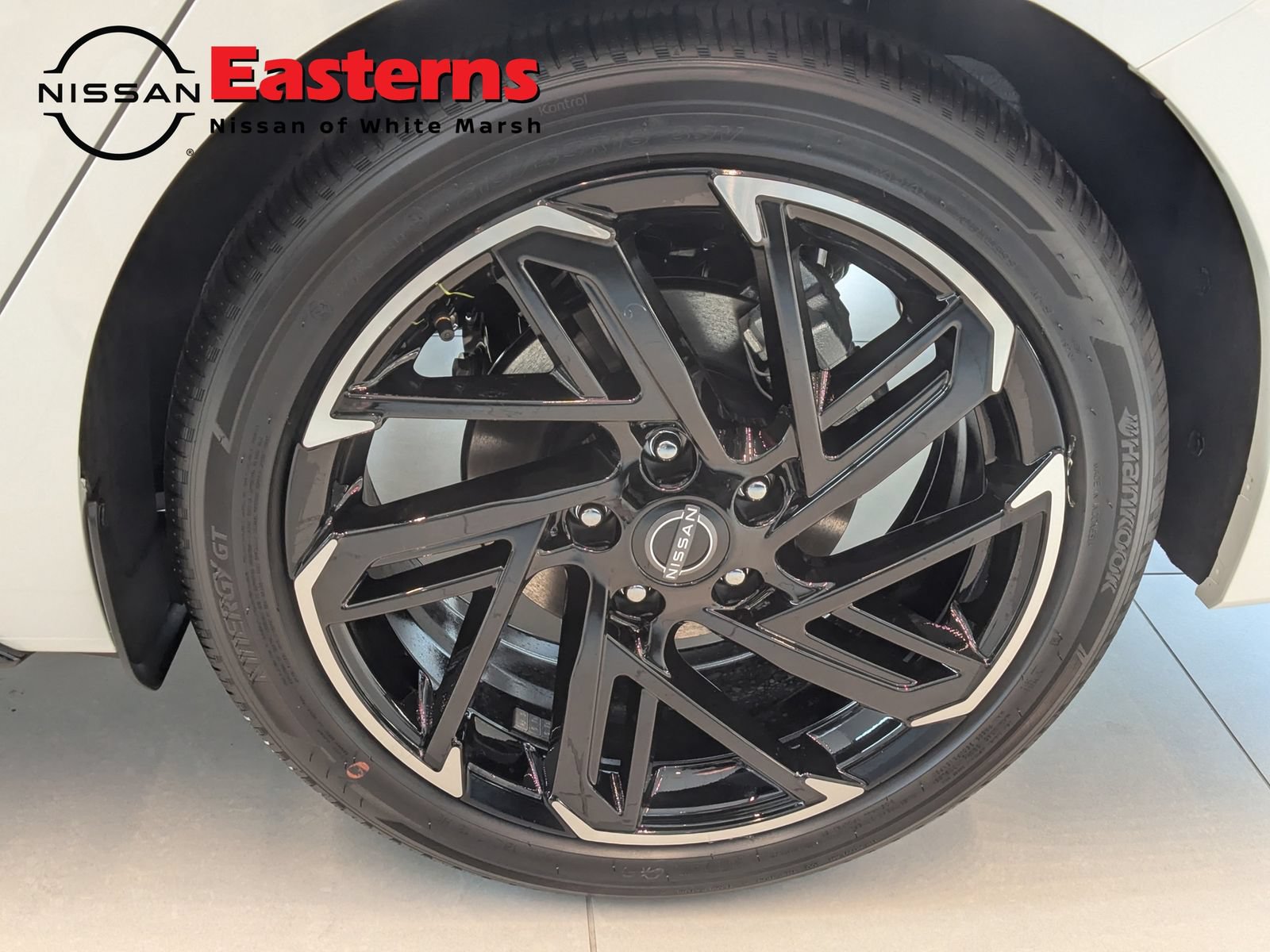 New 2026 Nissan Sentra SR w/ SR Premium Package FWD image 27