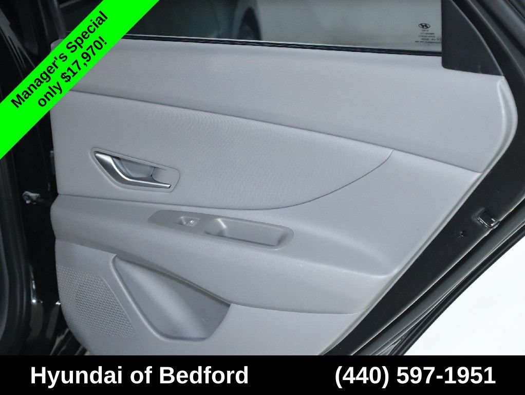 Used 2023 Hyundai Elantra SEL w/ Convenience Package FWD image 32