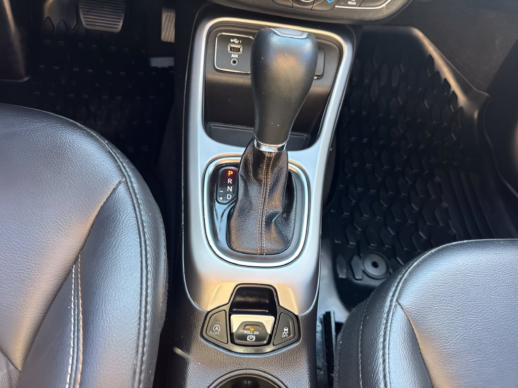 Used 2019 Jeep Compass Latitude w/ Popular Equipment Group FWD image 12