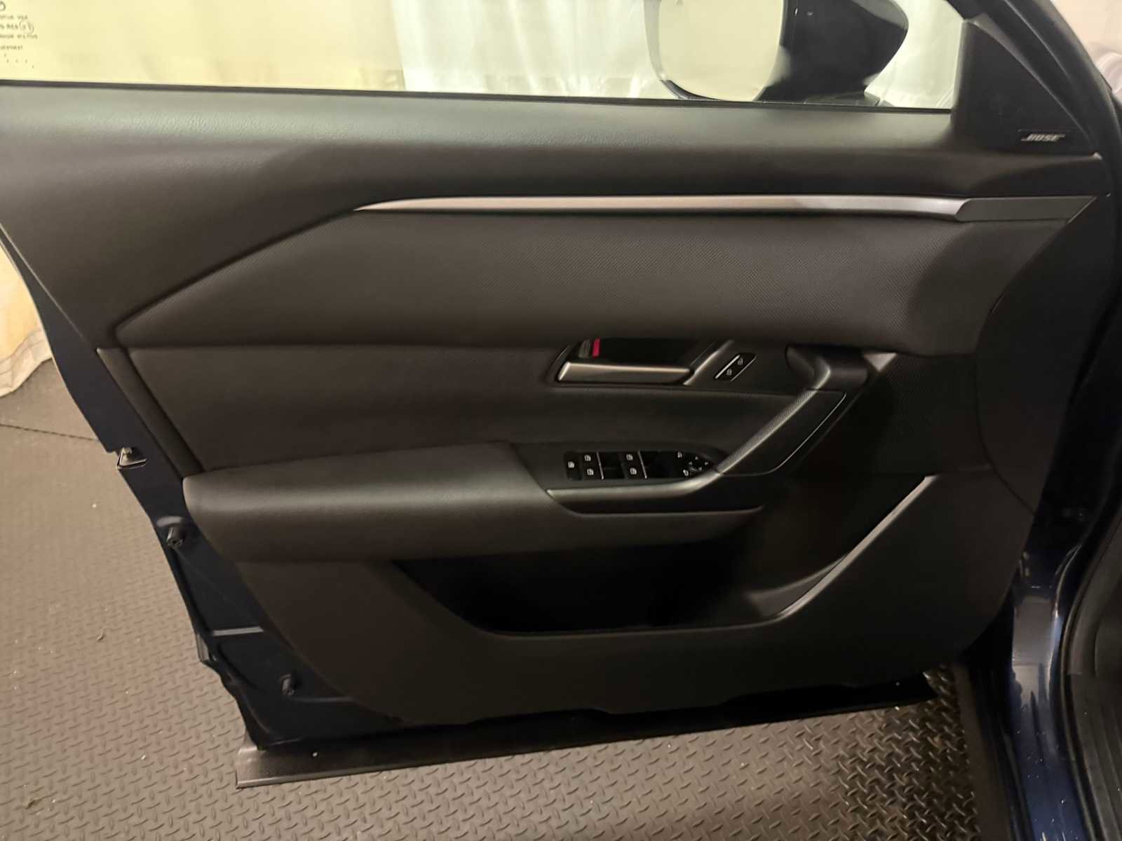 Certified 2025 MAZDA CX-50 AWD 2.5 S w/ Premium Package image 20