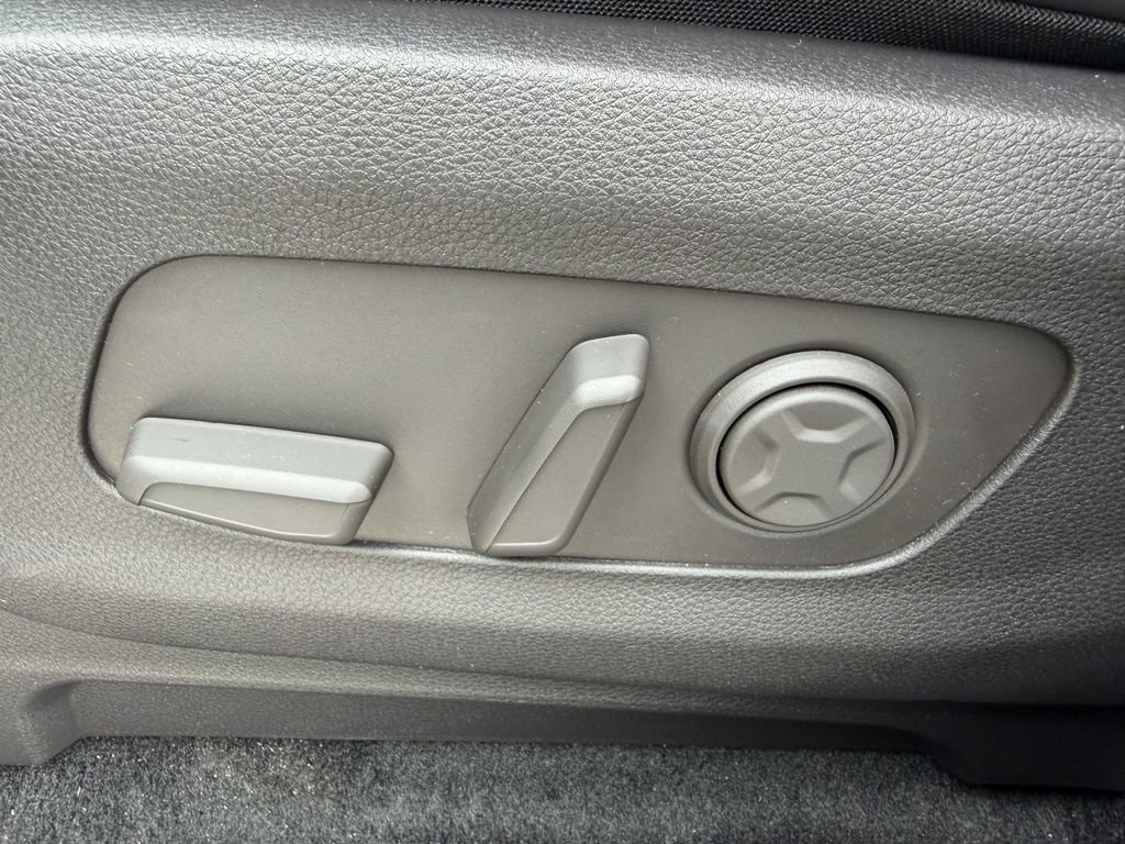 New 2026 Kia Carnival LXS image 16